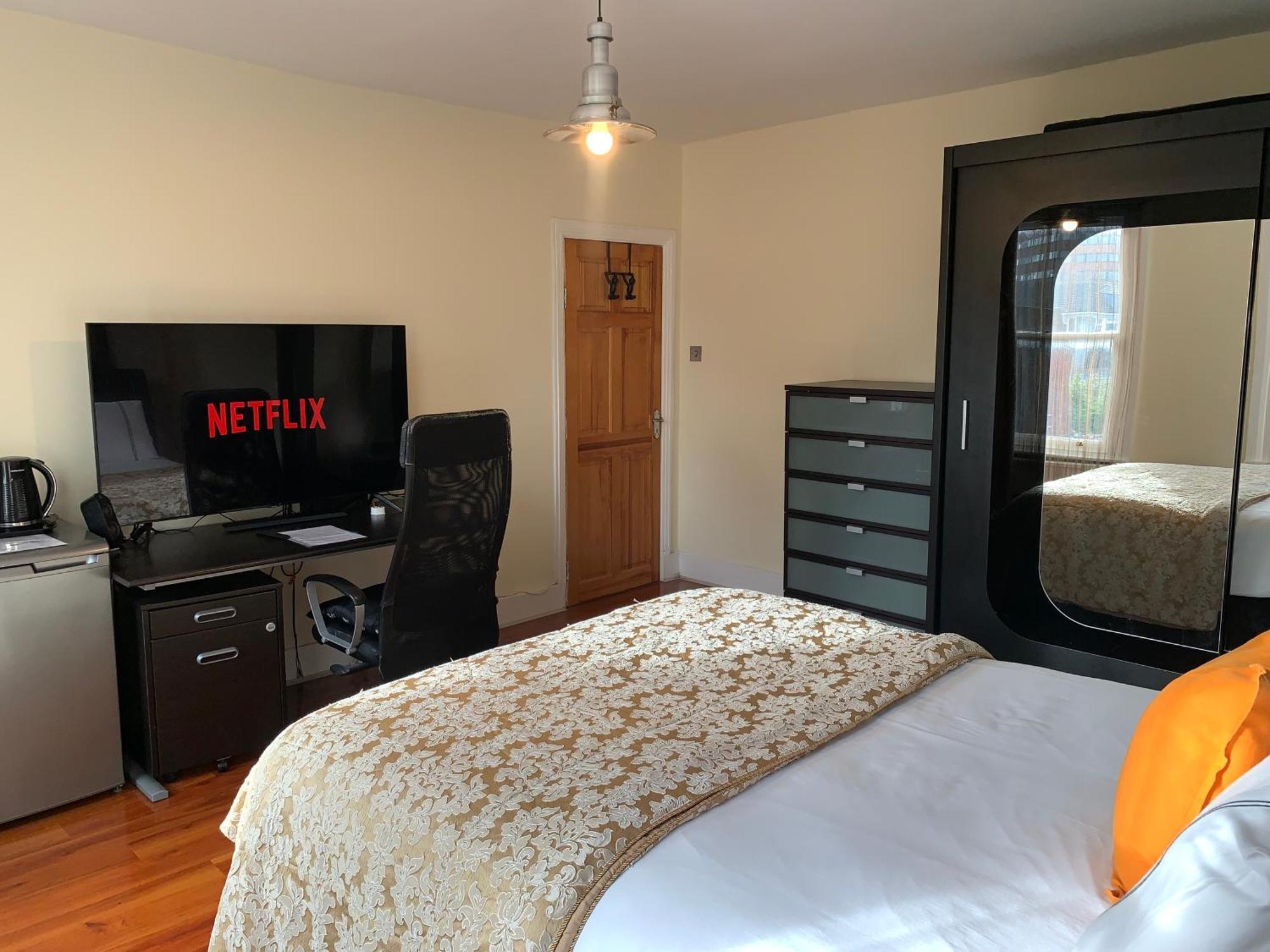 Superbly Furnished Apartment In Central Londres Habitación foto